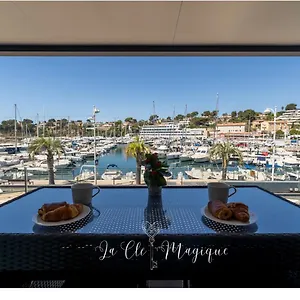 Apartment Magnifique Sur Le Port De Le Rouet, Carry-le-Rouet